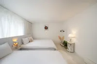 Gwangalli Beach 1 minute/2Rooms/2Queens/Friends. Lovers • Family · Business trip · Long-term stay OK -  case vacanza in affitto