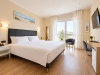 Hotel Innova - balcony