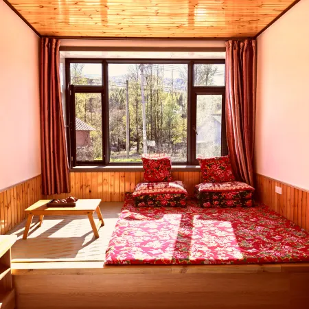 Meet · Snow Valley Xueyuan Chinese Inn (Snow Town Scenic Area)