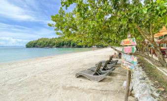 Dakak Park & Beach Resort