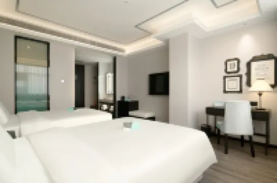 ซาน่า โฮเทลล์ (ศูนย์การปกครองผอหยาง)