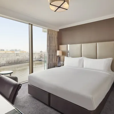 Hyatt Regency London Albert Embankment Hotels near بيج بن