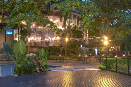 Oak Tree Emerald Hotel & Conventions Semarang