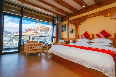 Shangri-La Xiangbai Tibetan Art Academy