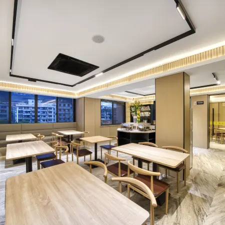 YA duo Intelligent Hotel