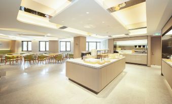 2. Ji Hotel..