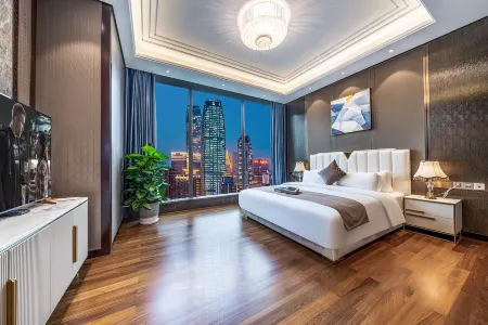 Xinshan Hotel King Shinning (Chongqing Jiefangbei Hongyadong Shop) Отели рядом с достопримечательностью «Lanyuan»