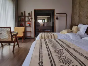 Joan Kushtai Joong Valley Bay Wild Luxury Camp