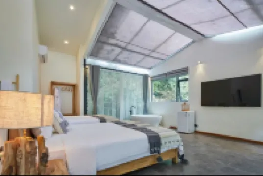 Nankunshan Huaxi Yuyunshu Wild Luxury Hotel