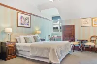 Wellesley Boutique Hotel