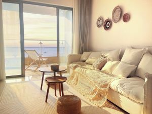 Haihai Hihai Seaside Homestay (Beihai Jintan Branch)