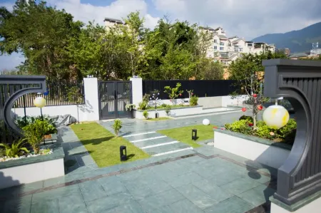 Yongde Hemushangshe Homestay