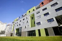 Appart'hôtel Odalys City/Campus Le Jardin des Lettres Hôtels à proximité de : Université de Tours - Département de Neurosciences