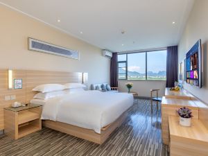 City Riverview Hotel (Guilin North High-speed Railway Station Wanda)