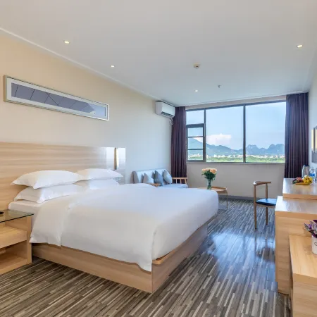 City Riverview Hotel (Guilin North High-speed Railway Station Wanda)