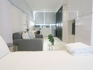 293 Studio & Suites by Recharge Residences