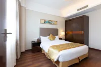 Minfa World Apartment Hotel Xiangyang (Zhuge Liang Square Wanda Plaza） - Pools