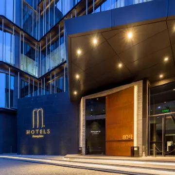 M Hotel Hotels near Zhengzhou No.1 Middle School Education Group (42 Middle School Campus)