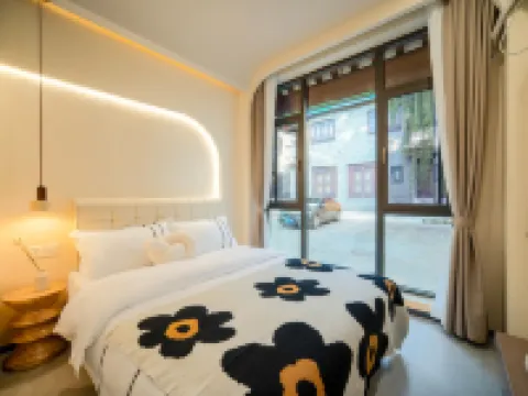 Mushan Yisu (Chuxiong Yiren Ancient Town) Hotels in Chuxiong City