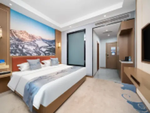 Marriott Holiday Hotel (Kuche Railway Station) Hotels in Kuqa