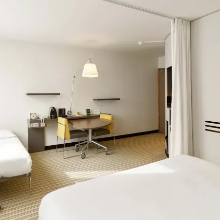B&B HOME Rueil-Malmaison Gare