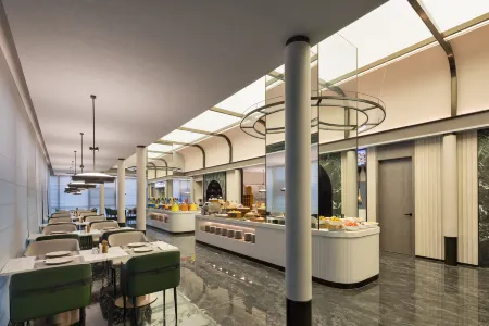 Wyndham Garden Wuhan Optics Valley Hotel Отели рядом с достопримечательностью «Wuhan Botanical Garden»