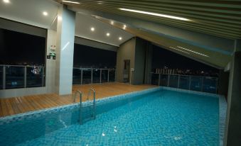 5. Ark Hous..