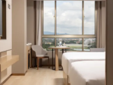 Ledong Qiman Smart Hotel (Huangliu Station) Hotel a Ledong