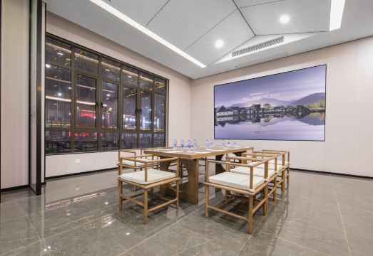 2. 모상 라이트 럭..