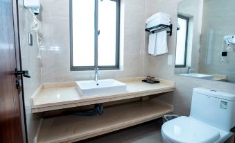 pinhu Yijia Hotel