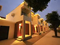 Golden Lake Hotel Hotels near Sanjiangshuiyun Park