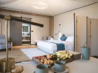 Fengcong Luxury Tent Homestay Hotels in Luoping