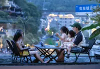 surrounded by mountains riverside villa - Family