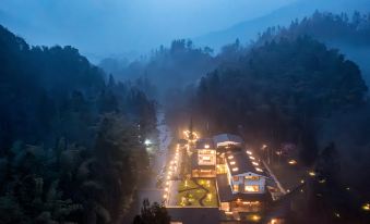 Huashuiwan Xiyuxi Hot Spring Homestay