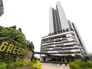 Greenfield Residence, bandar sunway by The Comfort Zone