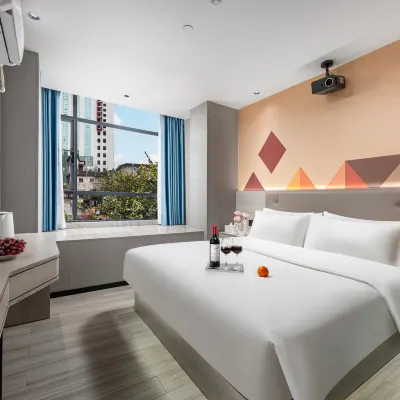 Yimi Hotel (Guangzhou Beijing Road Pedestrian Street Big Buddha Temple Branch) Hotels near Yue Xiu