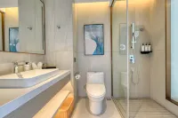 Zhaoqing Blue Palace Hotel - parking