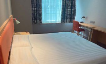 Home Inn (Xuefu Road Subway Station Branch, Nanbu Business District, Ningbo)