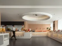 LiCLOUDS HOTEL (Guilin Two Rivers and Four Lakes Xiangshan Park) فنادق في قويلين