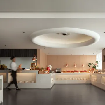 LiCLOUDS HOTEL (Guilin Two Rivers and Four Lakes Xiangshan Park)