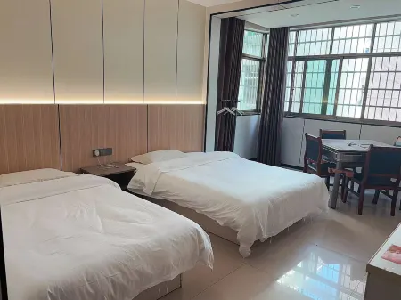 Chongren Pingyuan Hotel