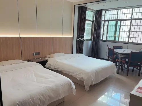 Chongren Pingyuan Hotel