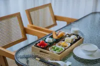 Jingsu, Starry Sky Swimming Pool Bar, Mountain View and River Tracing Parent Child Resort Villa