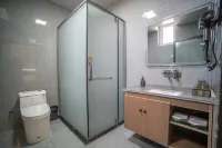 Coiorful Danxia Chunyu Hotel