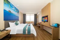 Yide Hotel (Yingde Pearl Plaza Pedestrian Street)