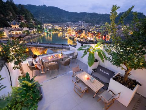 surrounded by mountains riverside villa