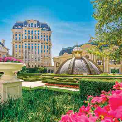 THE KARL LAGERFELD Hotel Exterior