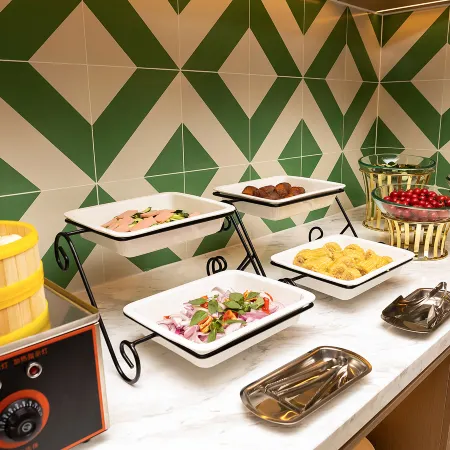 Vienna 3 Best Hotel (Zhumadian Suiping Jinboda Commercial Plaza)