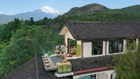 Nell Hefengting · Yichuan Fengyue | View Snow Mountain Ancient City Panorama Hotel