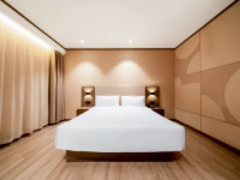 HanTing Hotel (Jiujiang Wuning Jiuling Avenue) Hotels in Wuning County